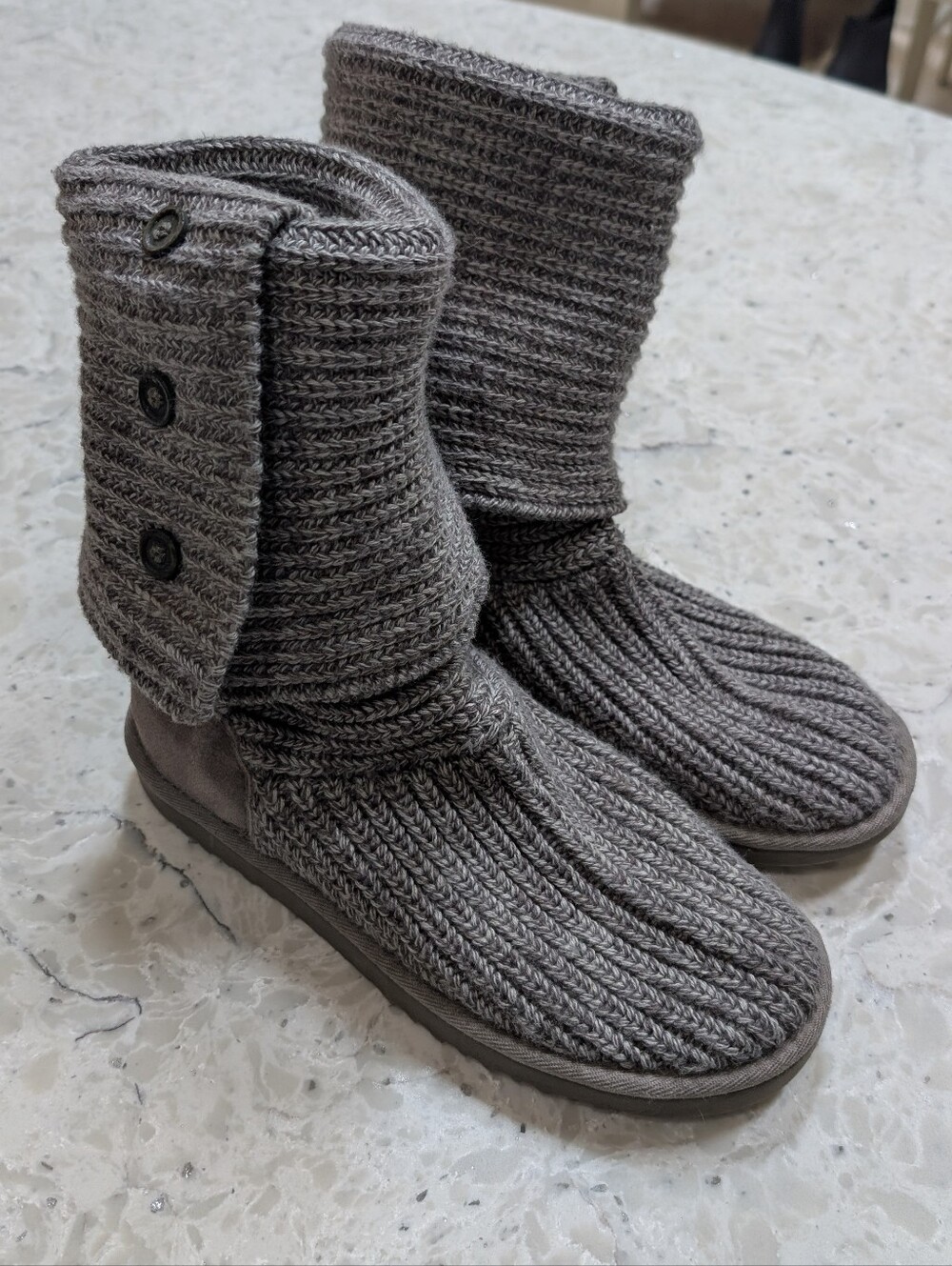 UGG Classic Cardy Boots Sweater Knit Gray SZ 8 Winter Cozy Foldover - Picture 1 of 7